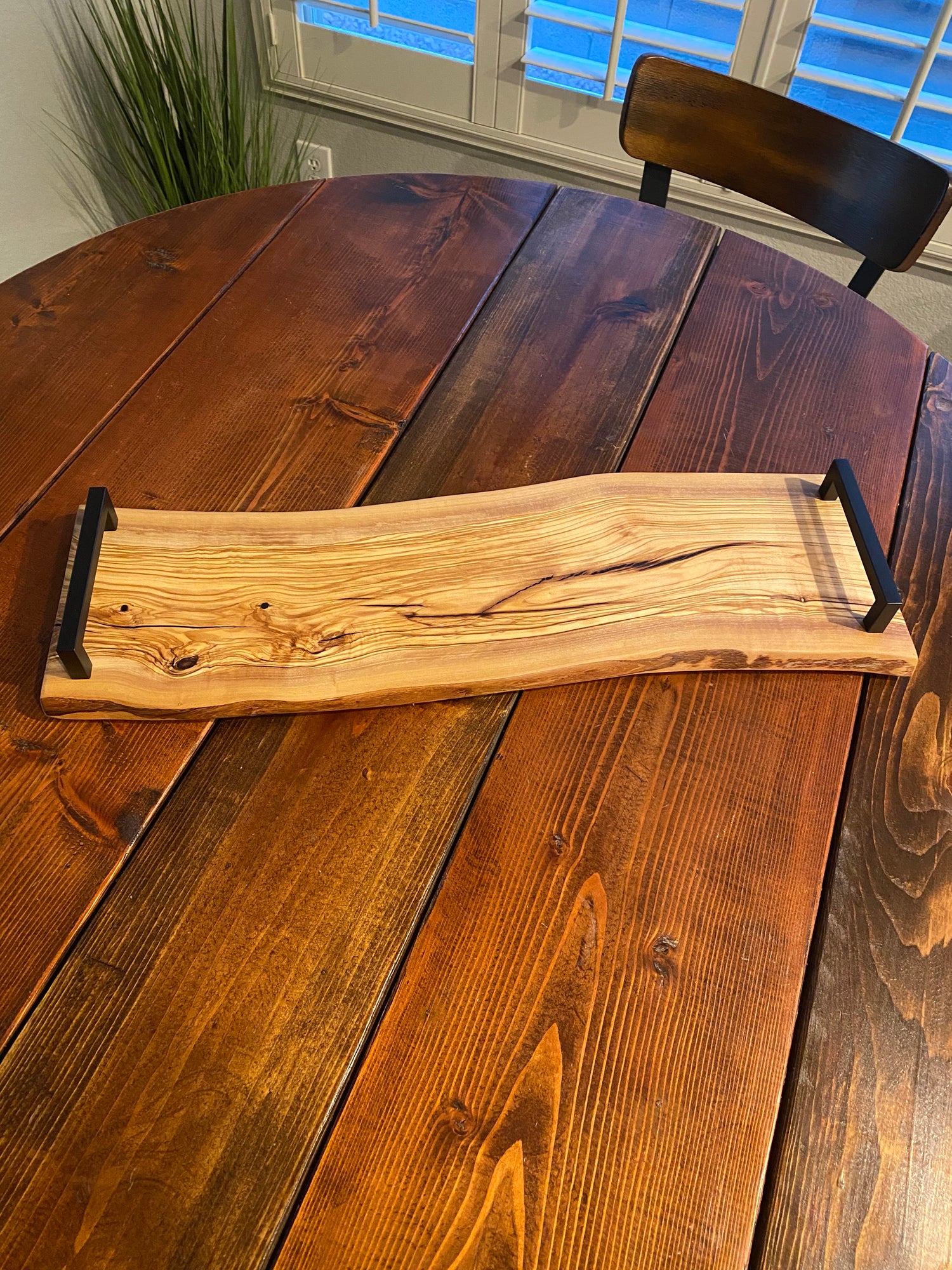 Live Edge Olive Wood Charcuterie Board/Serving Board/Trays And  Platters/Cheese Board - Sheriff